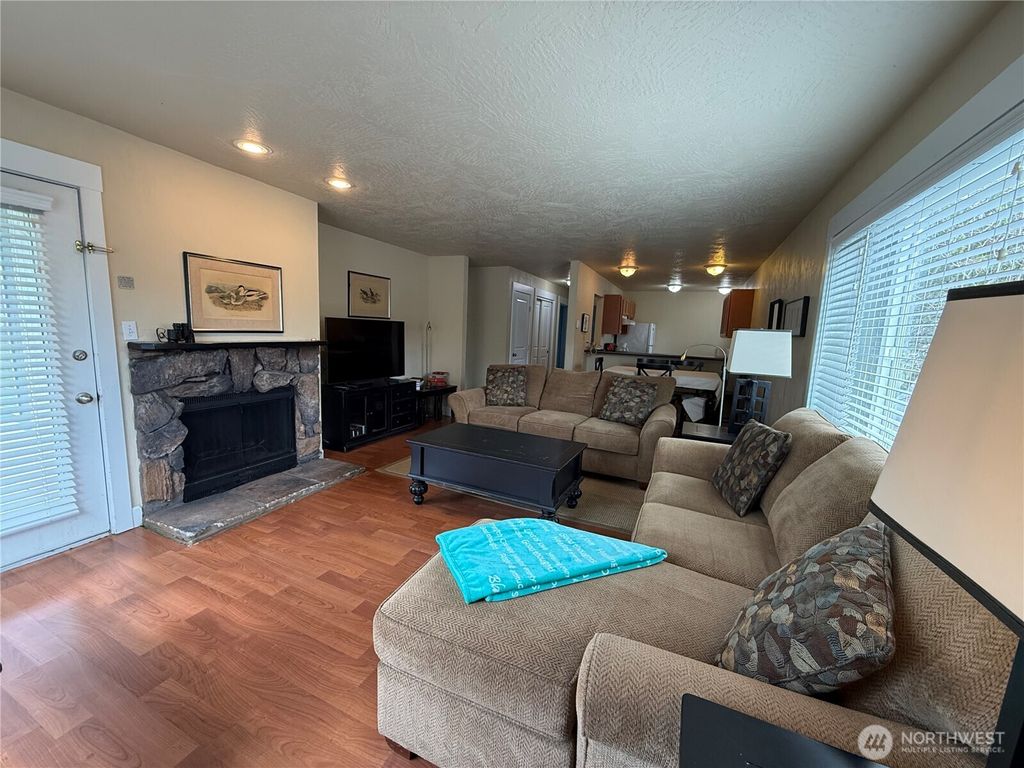 Photo of 210 26th Street St NW #411/12, Long Beach, WA 98631 (MLS # 2502135)