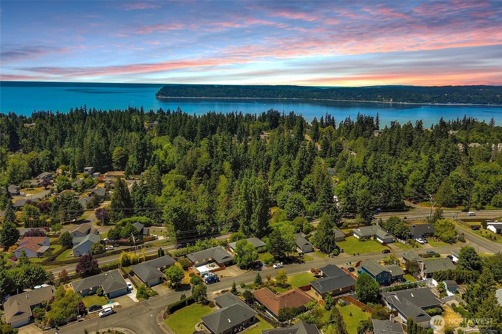 Photo of 8851 48th Place W, Mukilteo, WA 98275 (MLS # 2421289)