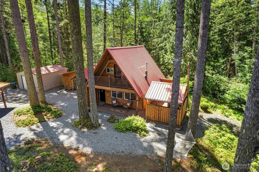 Photo of 321 Paradise Drive, Ashford, WA 98304 (MLS # 2506265)