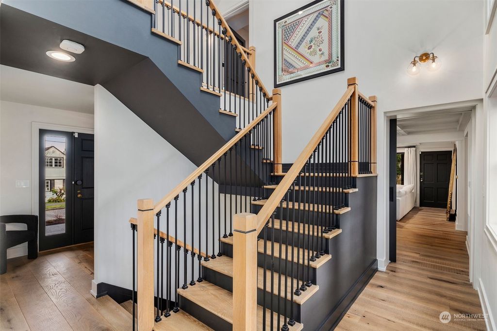 Photo of 7001 49th Avenue NE, Seattle, WA 98115 (MLS # 2202729)