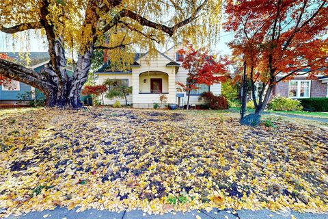 Photo of 1010 Boyer Avenue, Walla Walla, WA 99362 (MLS # 2452308)