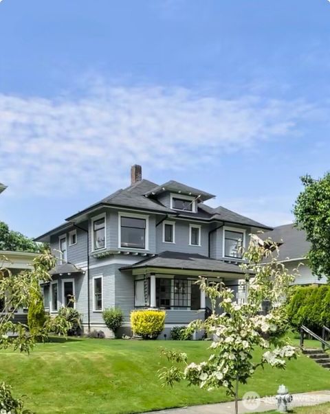 Photo of 926 S Ainsworth Avenue, Tacoma, WA 98405 (MLS # 2514354)