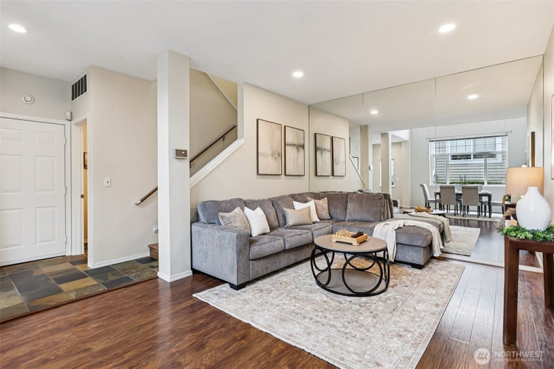 441 S 51st Court