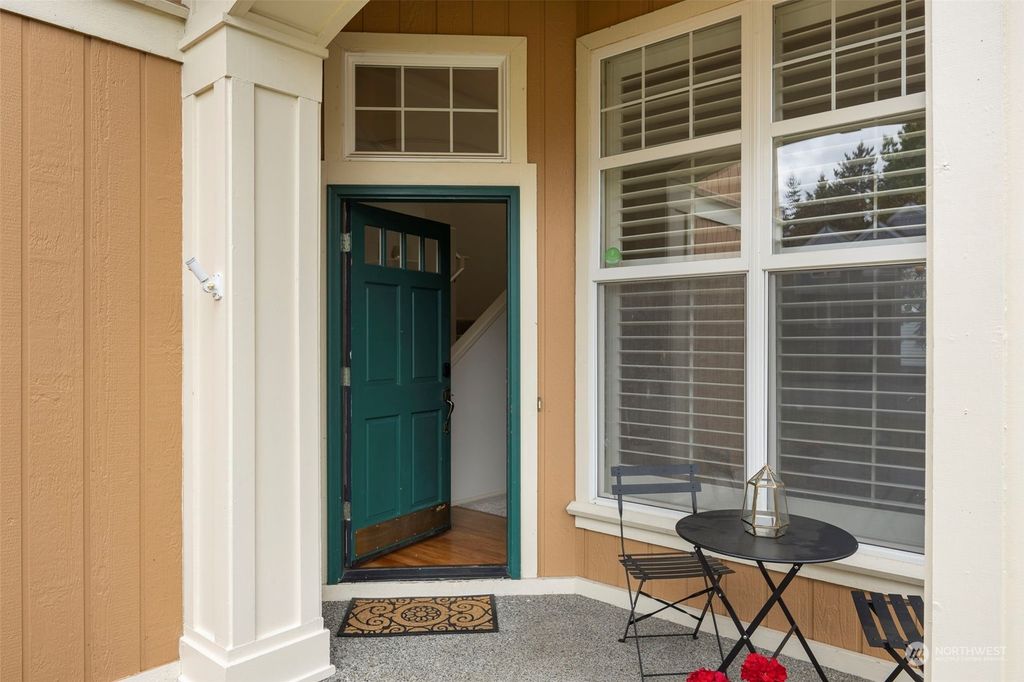 Photo of 25108 SE 41st Drive, Sammamish, WA 98029 (MLS # 2243264)