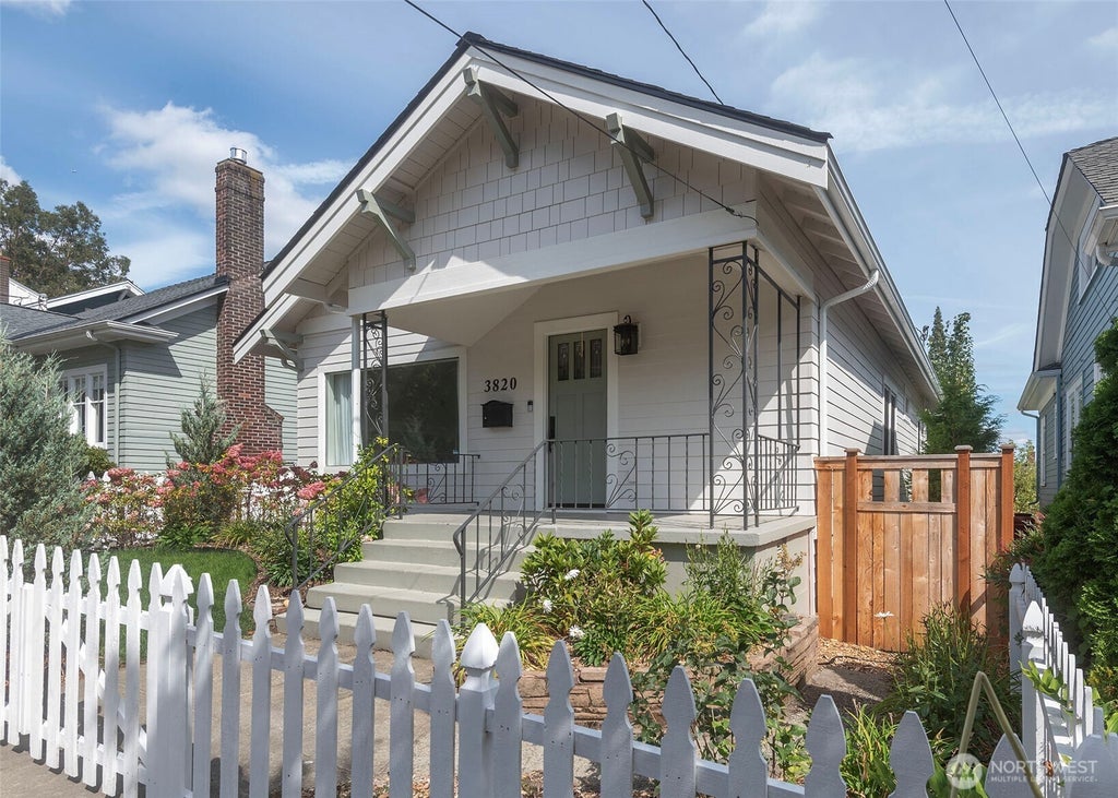 Photo of 3820 Burke Avenue N, Seattle, WA 98103 (MLS # 2576939)