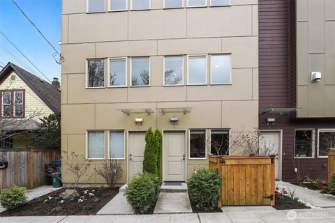 Photo of 709 15th Avenue #B, Seattle, WA 98122 (MLS # 2580953)