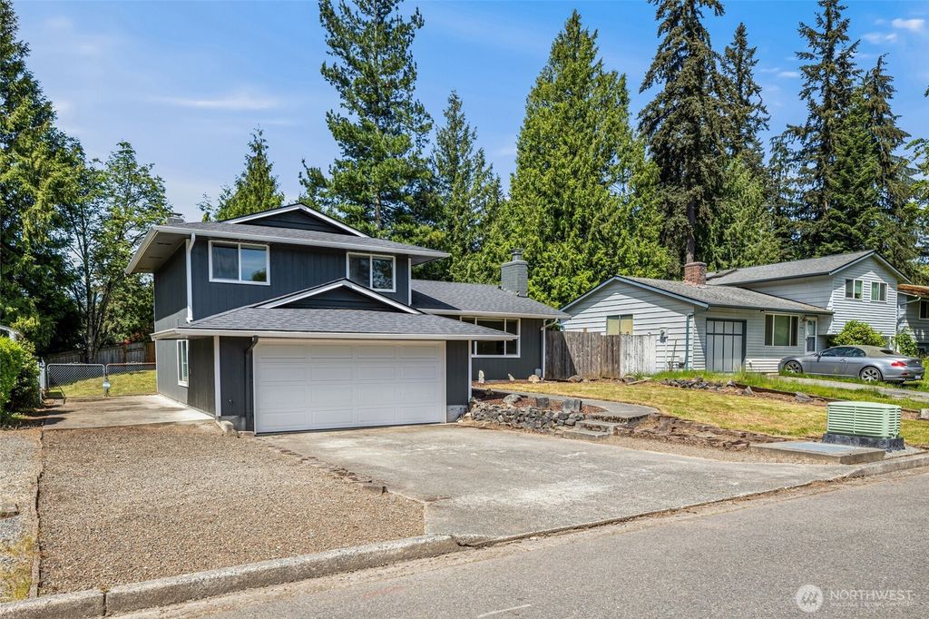 Photo of 11422 31st Avenue SE, Everett, WA 98208 (MLS # 2527837)