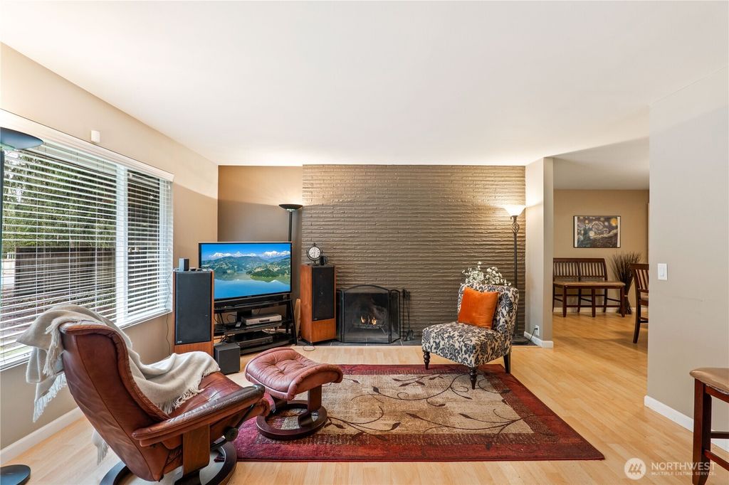 Photo of 13427 Redmond Way, Redmond, WA 98052 (MLS # 2342155)