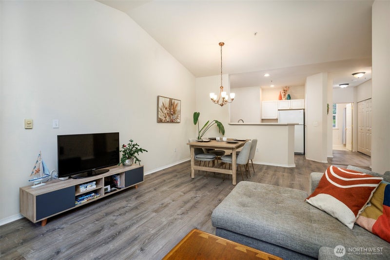 12712 Admiralty Way G302