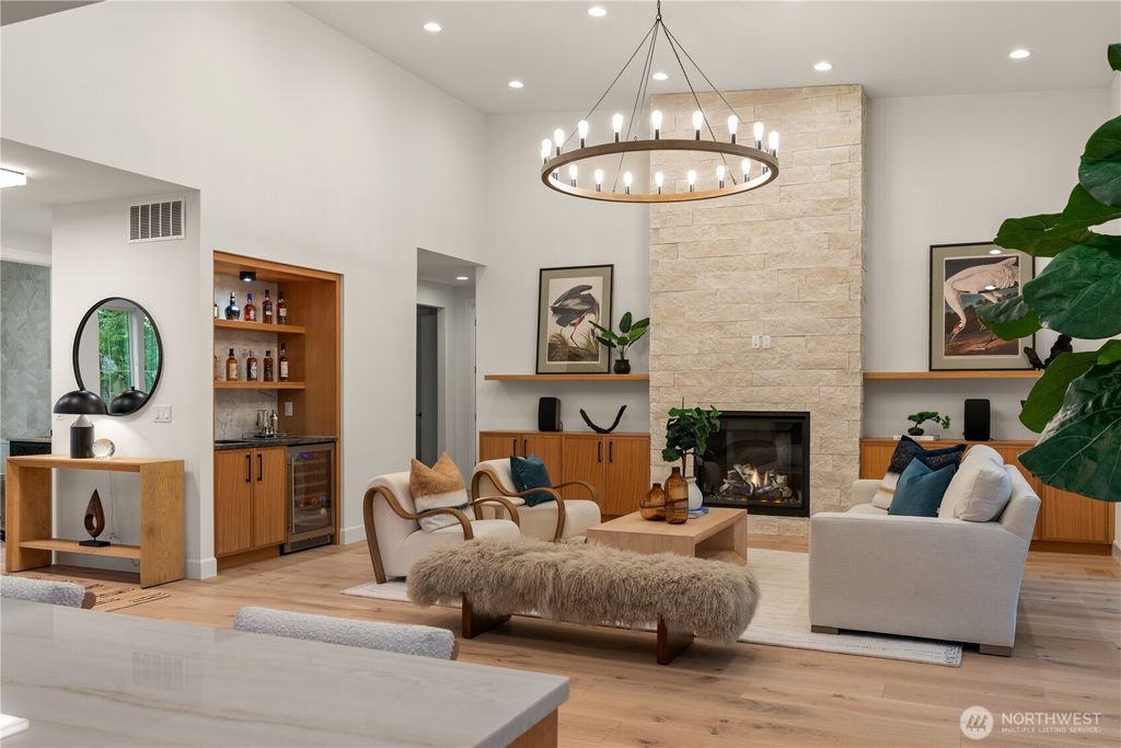 Photo of 11204 108th Ave Ave NE, Kirkland, WA 98033 (MLS # 2490964)