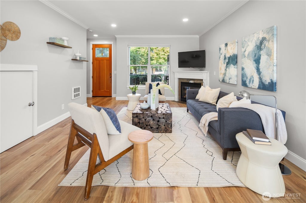 Photo of 3133 SW Raymond Street, Seattle, WA 98126 (MLS # 2594642)