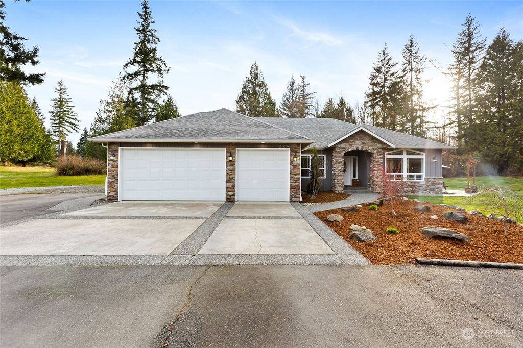 Photo of 224 Mcrae Road NE, Arlington, WA 98223 (MLS # 2049630)