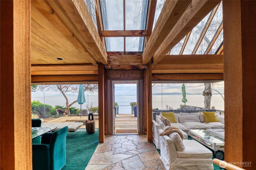 Photo of 731 Kendor Drive, Point Roberts, WA 98281 (MLS # 2490944)