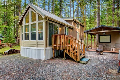 Photo of 33 2 Wilderness Way, Deming, WA 98244 (MLS # 2493384)