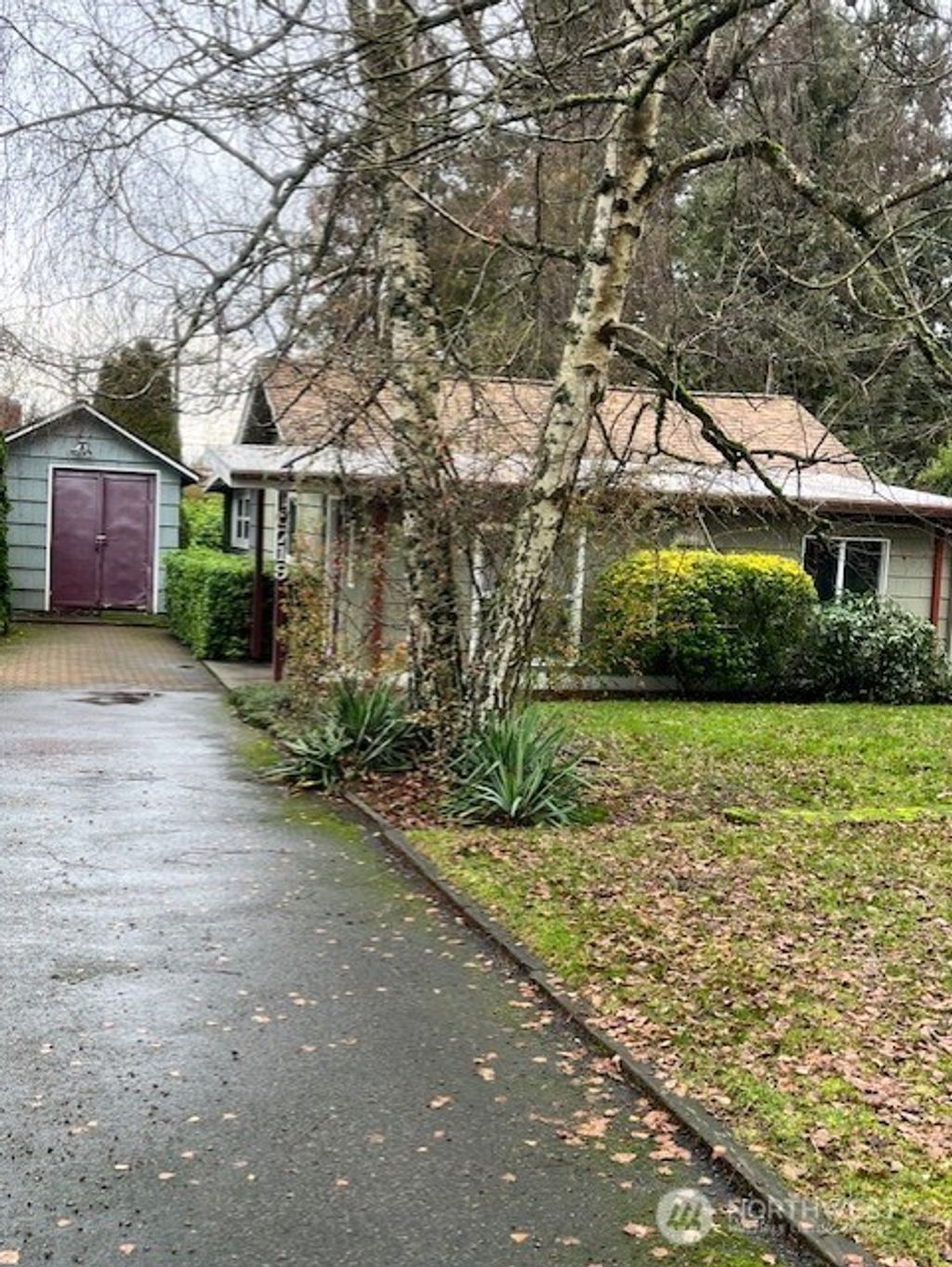 Photo of 10719 Phinney Avenue N, Seattle, WA 98133 (MLS # 2467573)