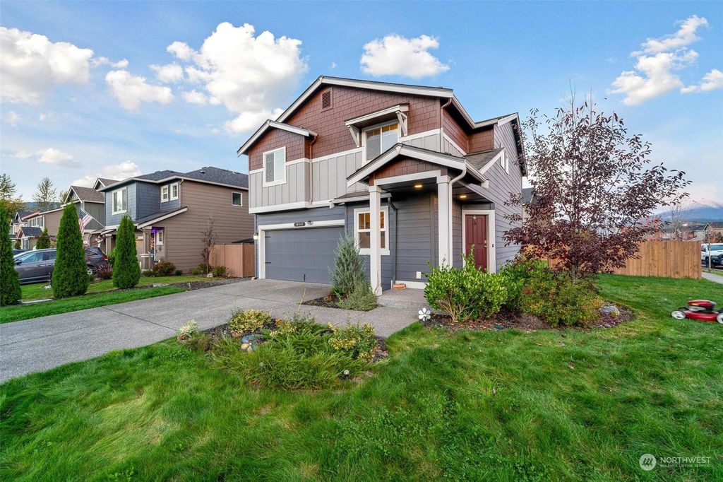 Photo of 10307 Skyline Avenue, Granite Falls, WA 98252 (MLS # 2173999)