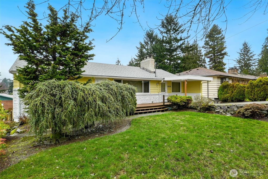 Photo of 16740 Meridian Avenue N, Shoreline, WA 98133 (MLS # 2476025)