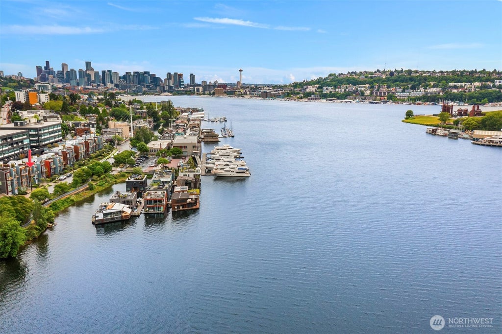 Photo of 2834 Fairview Avenue E, Seattle, WA 98102 (MLS # 2562363)