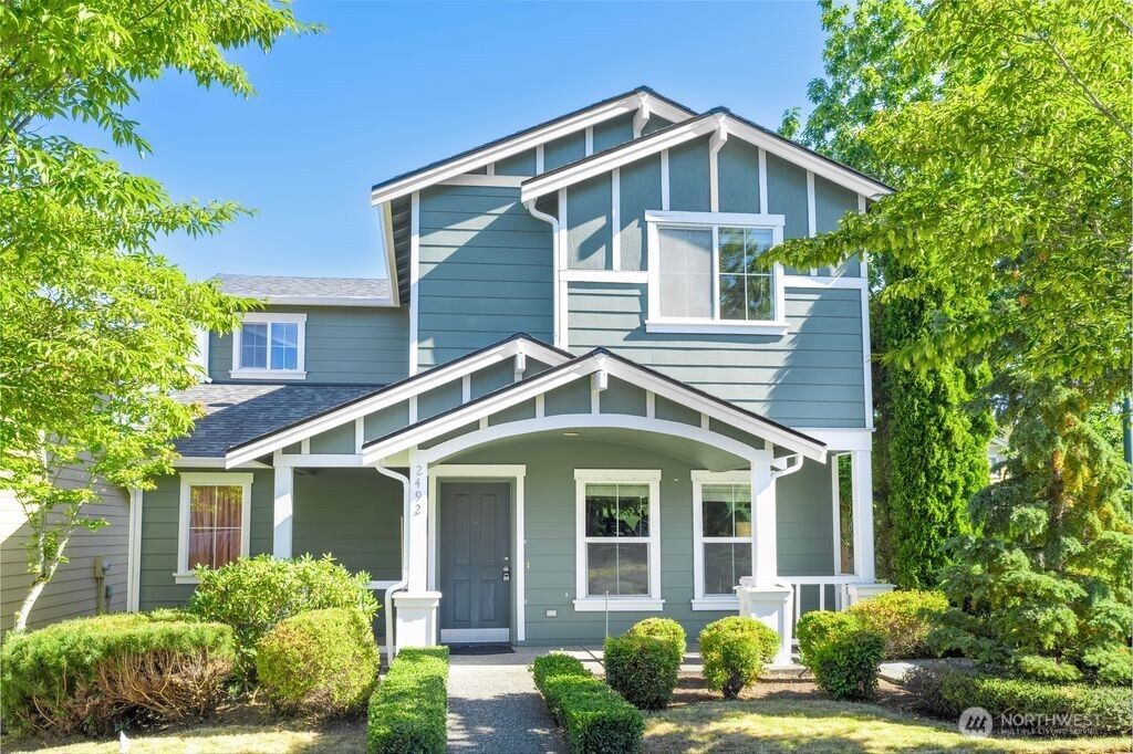 Photo of 2492 NE Ivy Way Way, Issaquah, WA 98029 (MLS # 2408035)