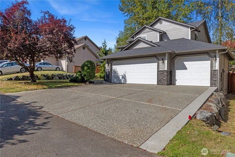 Photo of 12421 30th Place NE, Lake Stevens, WA 98258 (MLS # 2576518)