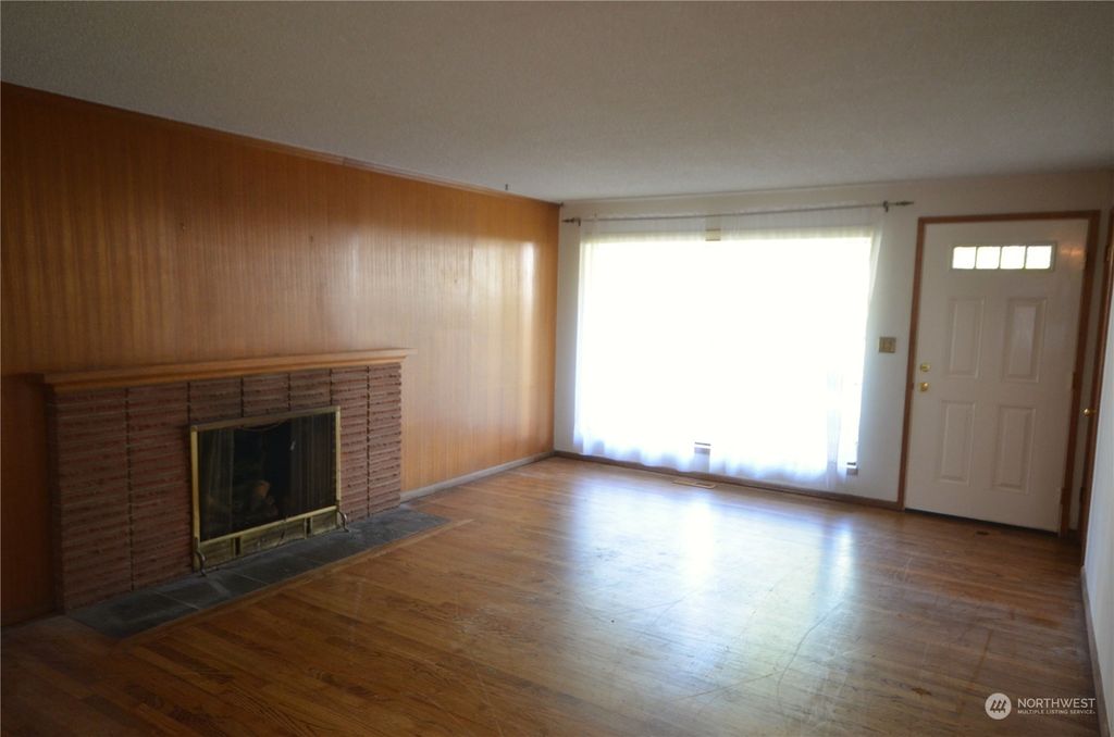 Photo of 1403 N 137th Street, Seattle, WA 98133 (MLS # 2169462)