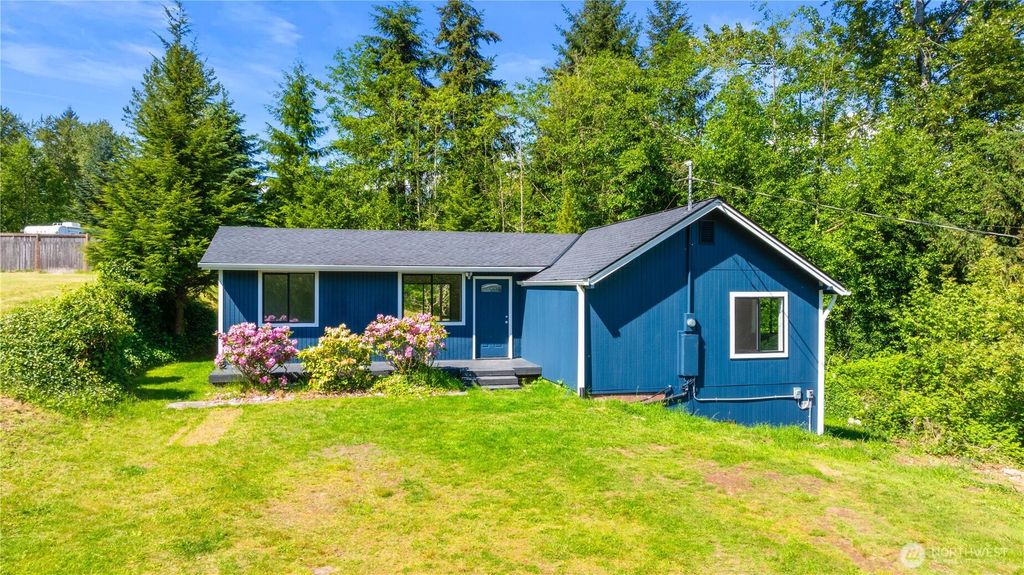 Photo of 3204 147th Avenue NE, Lake Stevens, WA 98258 (MLS # 2380055)