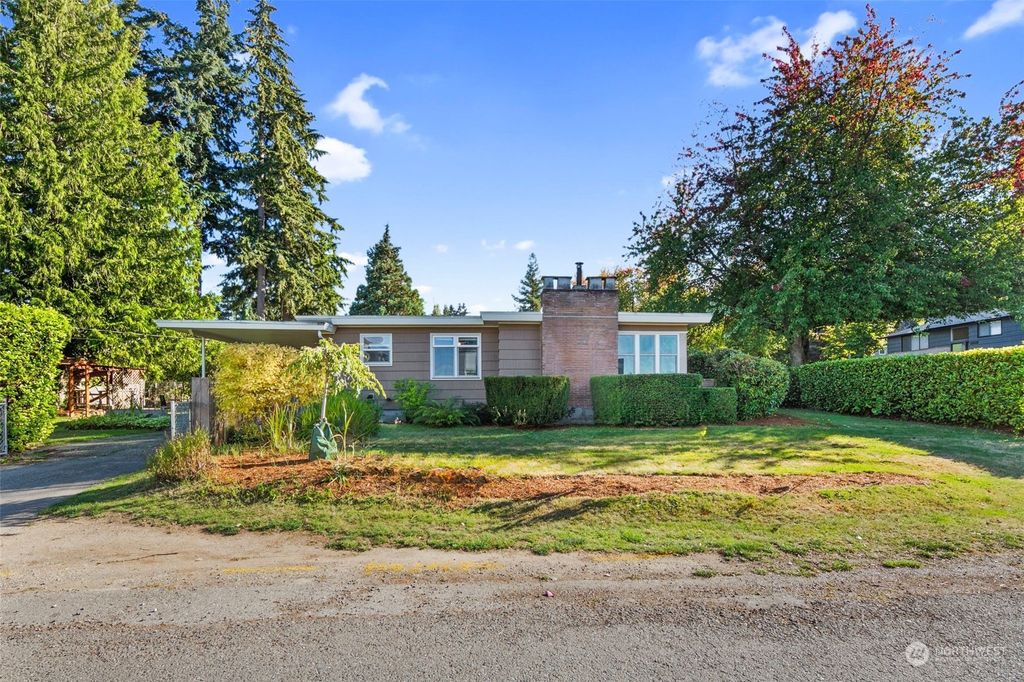Photo of 14540 Meridian Avenue N, Shoreline, WA 98133 (MLS # 2284540)