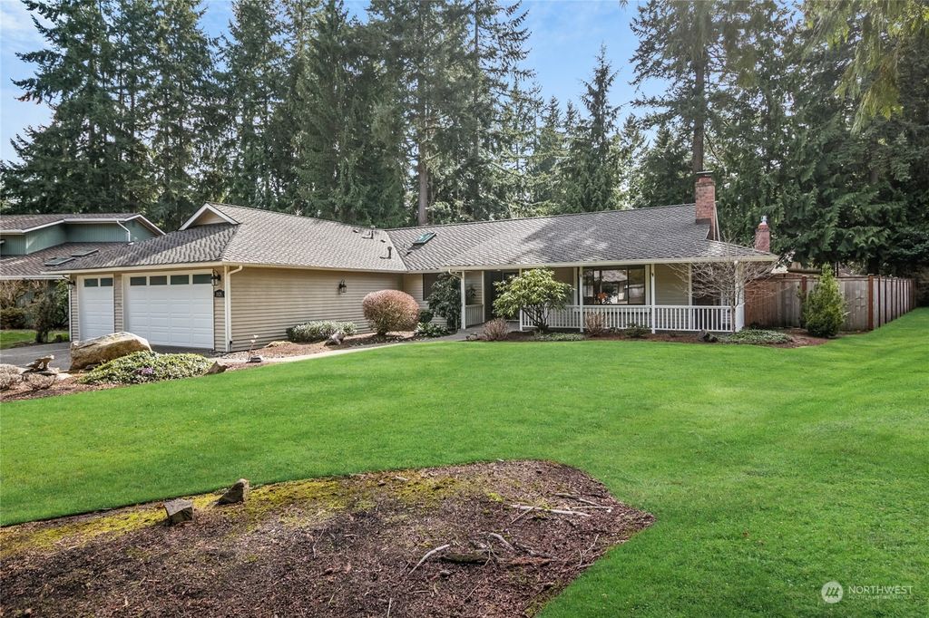 Photo of 1828 142nd Street SE, Mill Creek, WA 98012 (MLS # 2210555)
