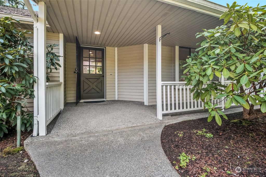 Photo of 1828 142nd Street SE, Mill Creek, WA 98012 (MLS # 2210555)