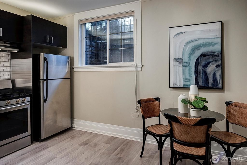 listing image 9366751932877724852