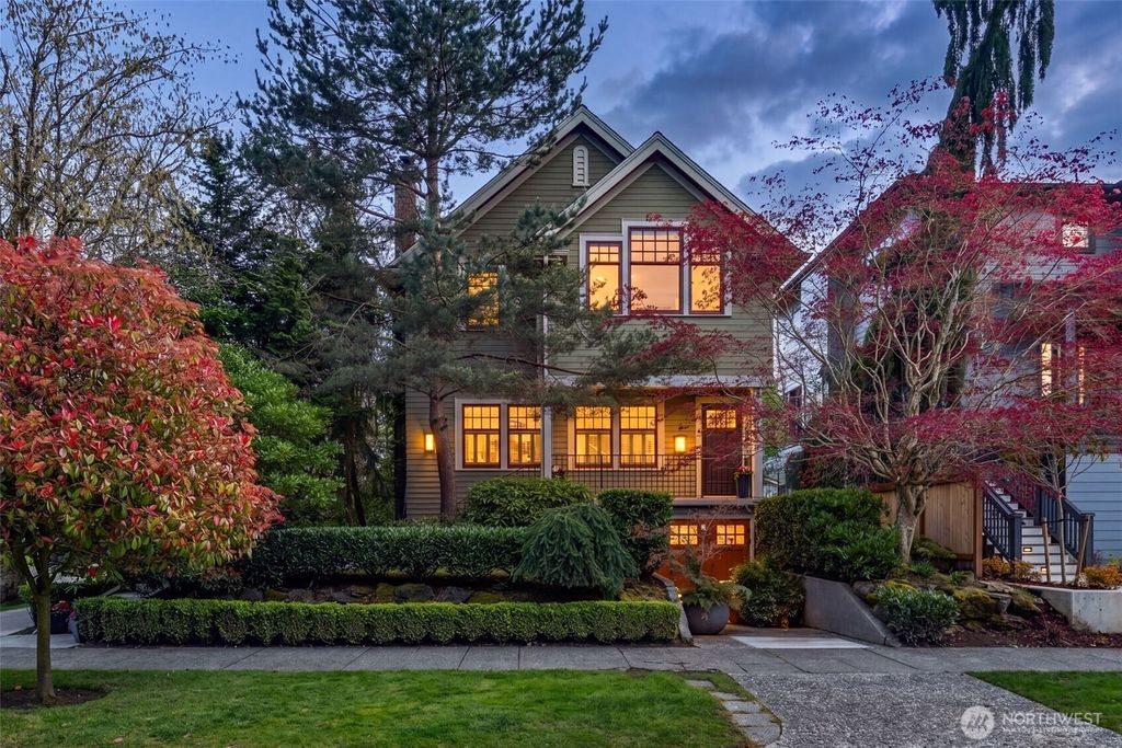 Photo of 803 W Armour Street, Seattle, WA 98119 (MLS # 2509690)