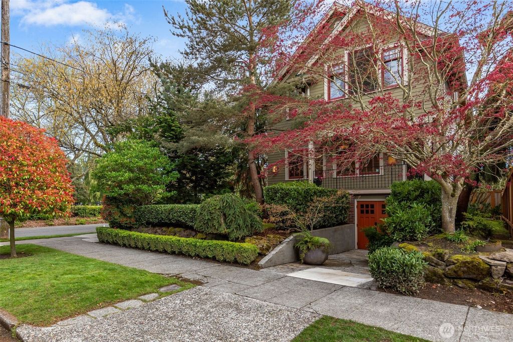 Photo of 803 W Armour Street, Seattle, WA 98119 (MLS # 2509690)