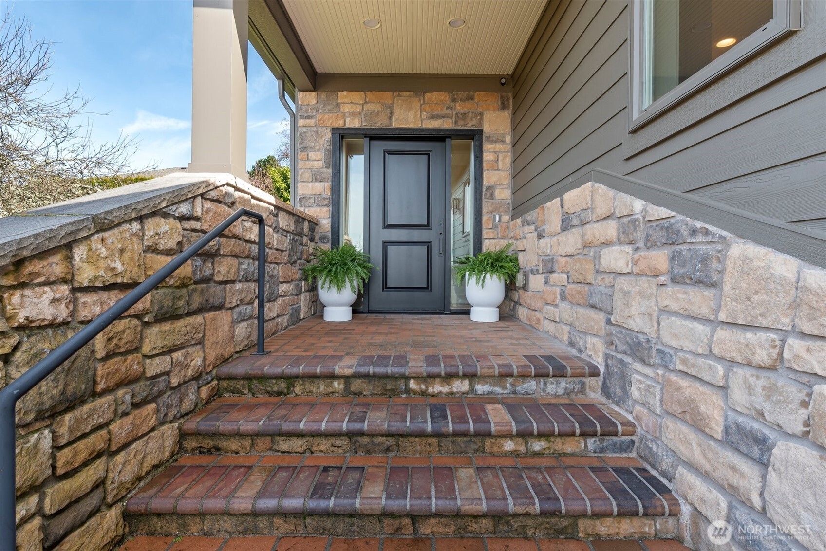 1321 S Sunset Drive