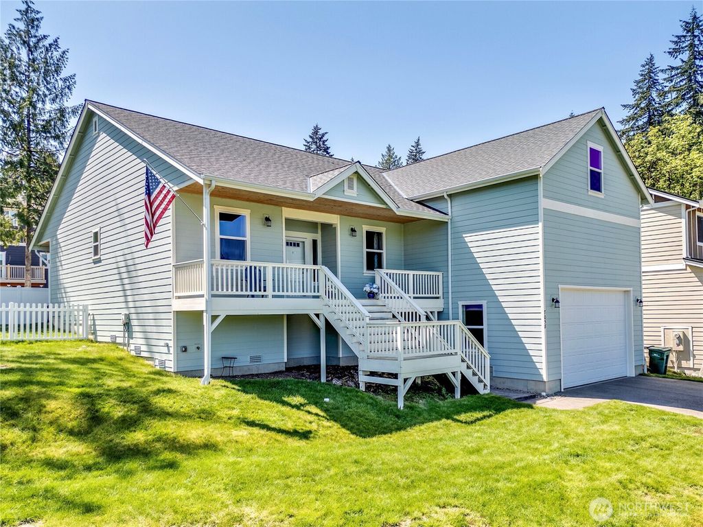 Photo of 7058 E Nightingale, Port Orchard, WA 98366 (MLS # 2467323)