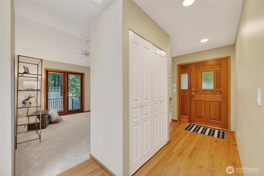 Photo of 526 S 39th Street, Bellingham, WA 98229 (MLS # 2536292)