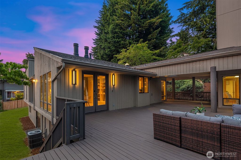 Photo of 14318 SE 49th Street, Bellevue, WA 98006 (MLS # 2386530)