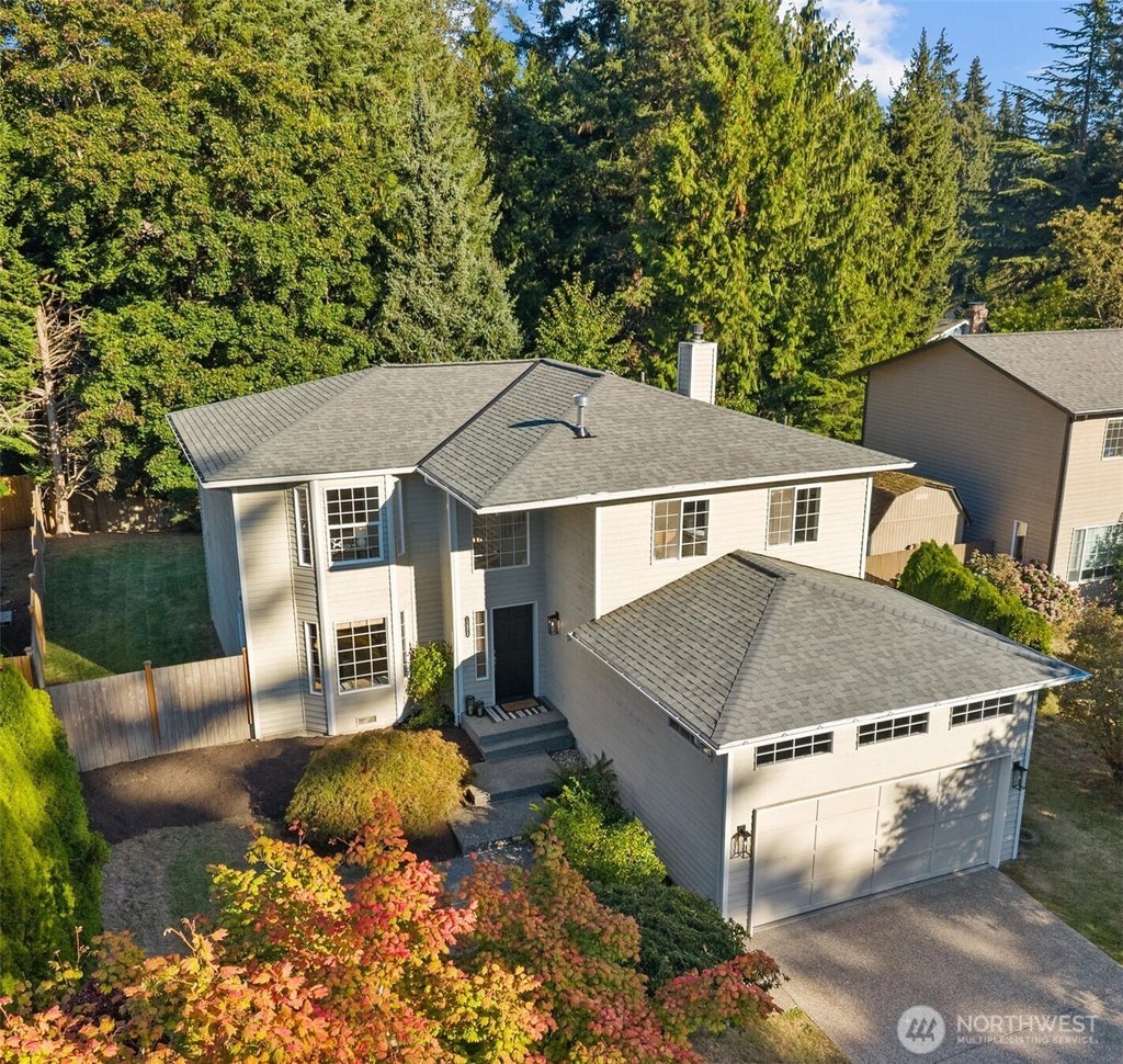 Photo of 13924 126th Avenue NE, Kirkland, WA 98034 (MLS # 2582759)
