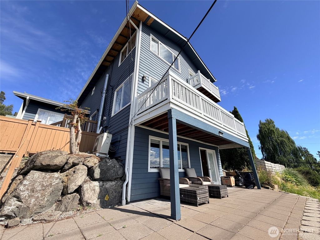 Photo of 5006 3rd Avenue NW, Seattle, WA 98107 (MLS # 2553535)