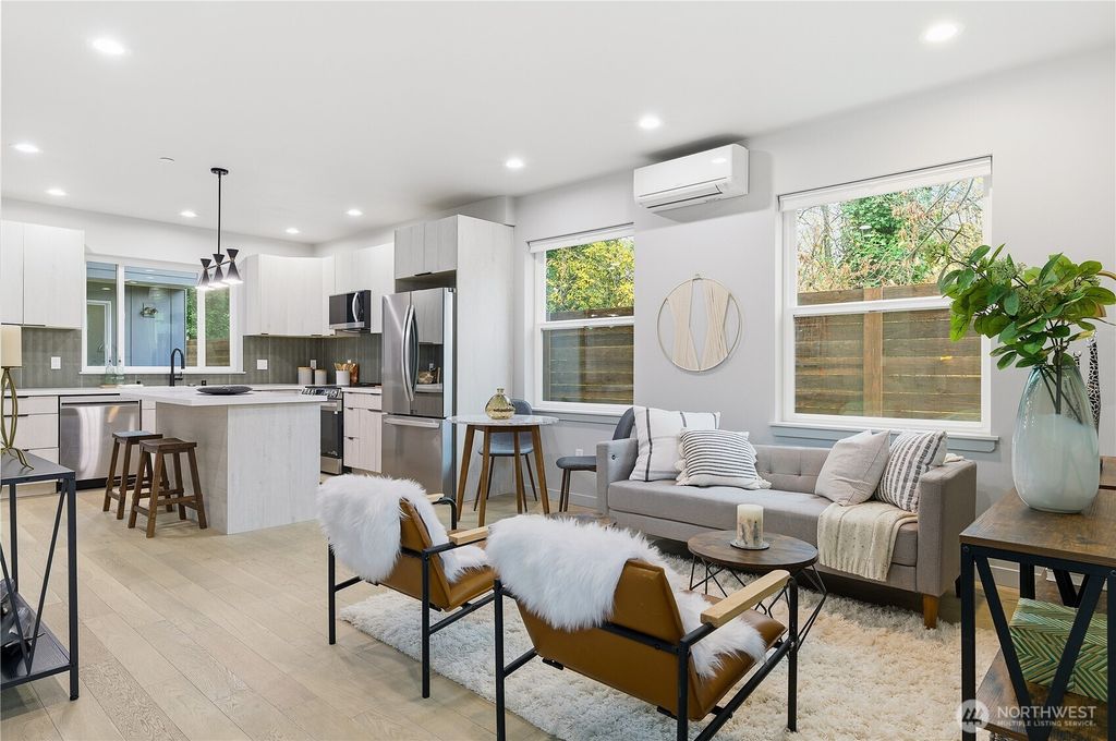 Photo of 11825 59th Avenue S #C, Seattle, WA 98178 (MLS # 2452571)