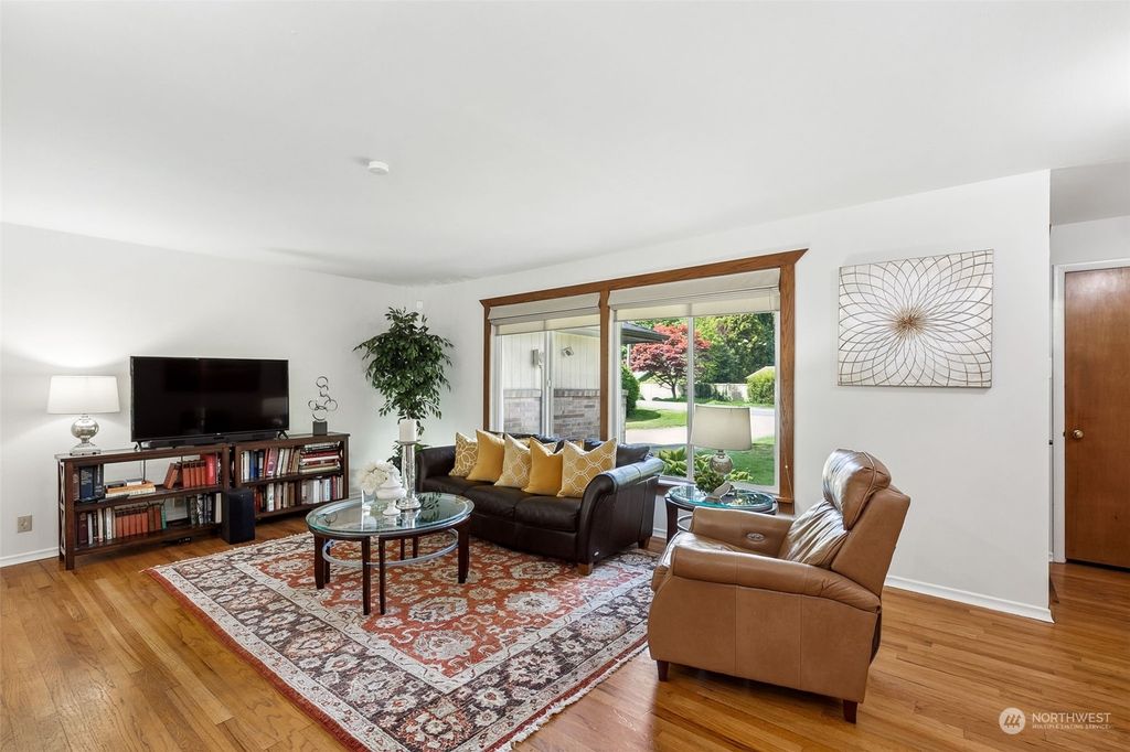 Photo of 4714 119th Avenue SE, Bellevue, WA 98006 (MLS # 2230130)