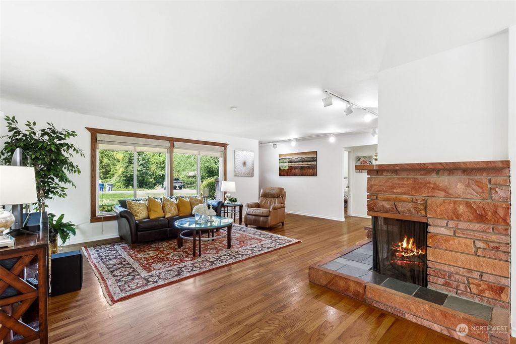Photo of 4714 119th Avenue SE, Bellevue, WA 98006 (MLS # 2230130)