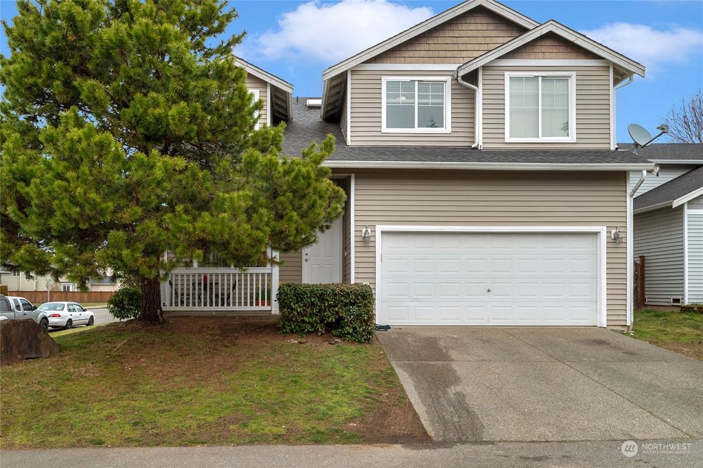 Photo of 817 202nd Place SW, Lynnwood, WA 98036 (MLS # 2043931)