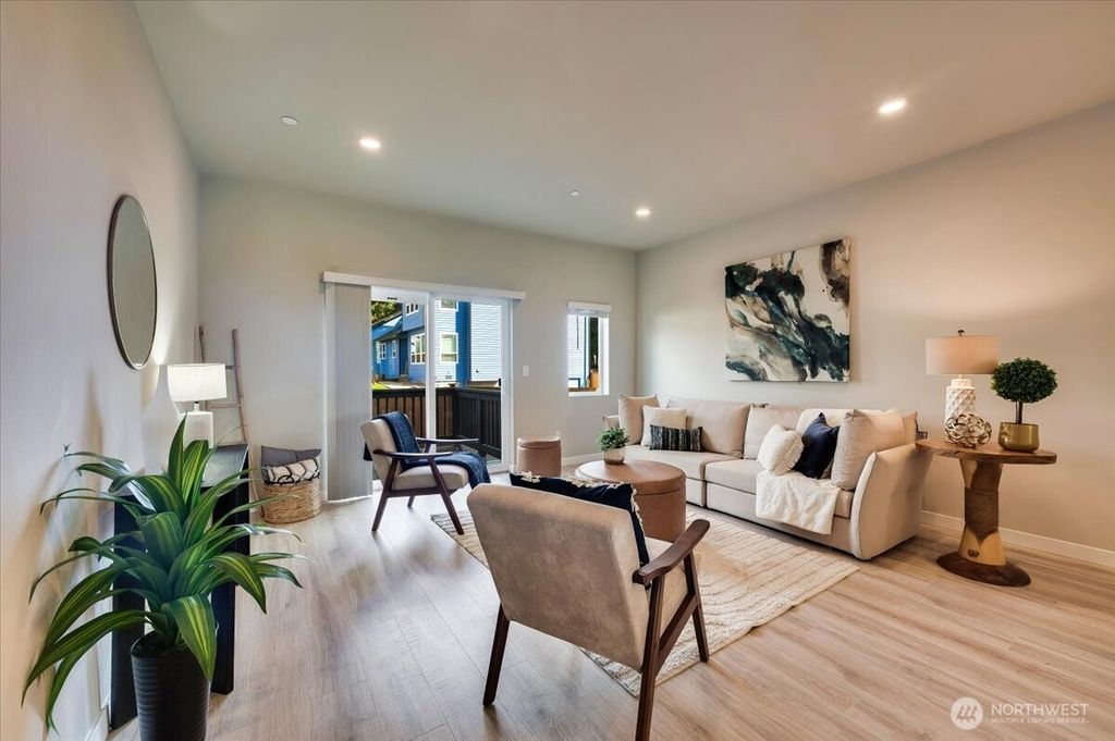 Photo of 14925 44th Avenue W #E3, Lynnwood, WA 98087 (MLS # 2366907)