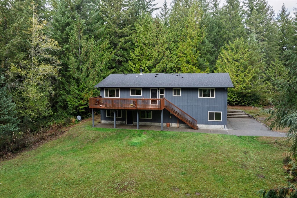 Photo of 6203 NW Gross Rd RD, Bremerton, WA 98312 (MLS # 2598202)