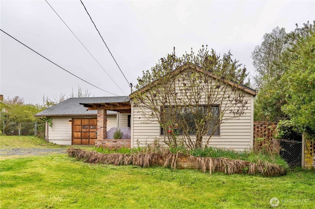 Photo of 2920 S Peabody Street, Port Angeles, WA 98362 (MLS # 2508493)