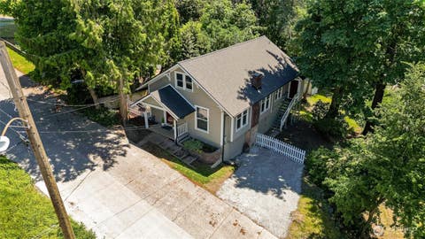 Photo of 112 E Division Street, Mount Vernon, WA 98274 (MLS # 2563995)