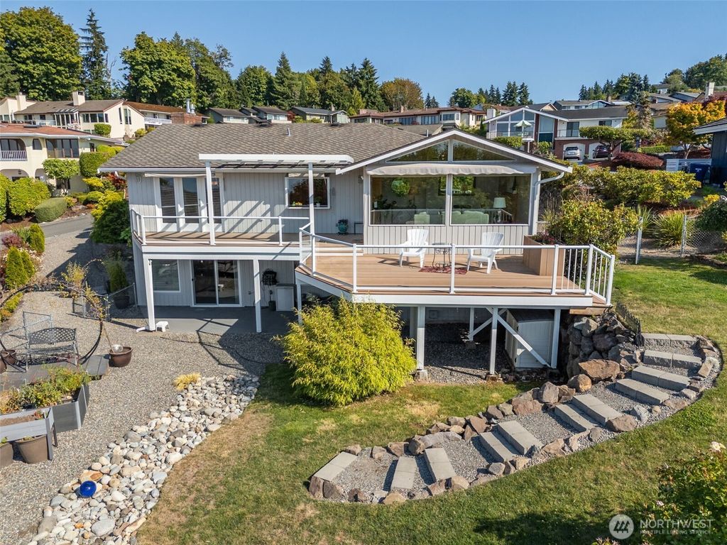 Photo of 28529 10th Avenue S, Federal Way, WA 98003 (MLS # 2447153)