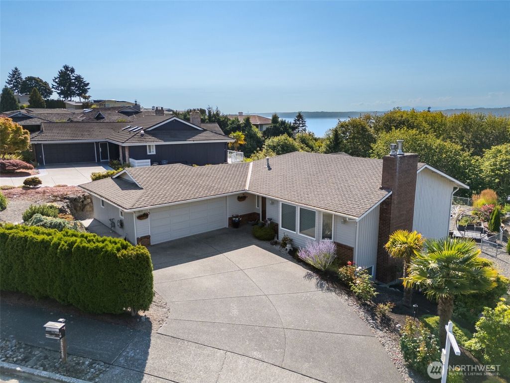 Photo of 28529 10th Avenue S, Federal Way, WA 98003 (MLS # 2447153)