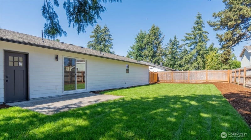 1101 Tule Lake Road S