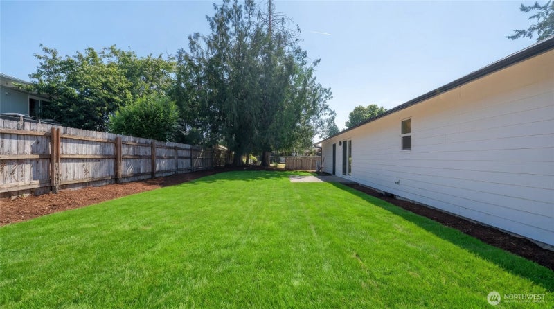 1101 Tule Lake Road S